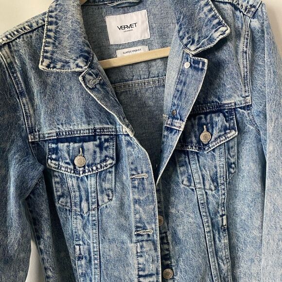 Jean Denim Distressed Acid Wash Raw Hem Jean Jacket - Picture 3 of 9